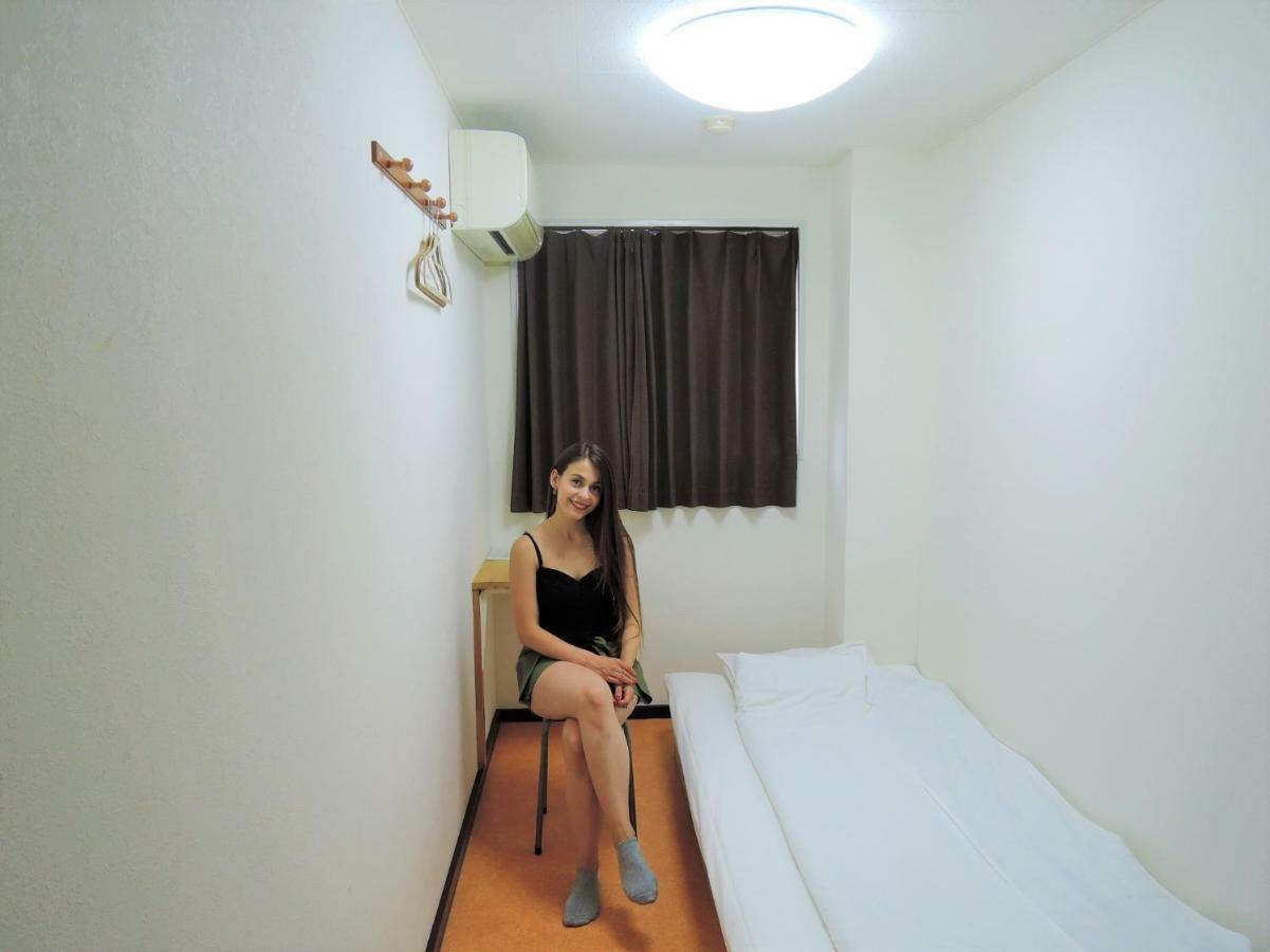 Hotel Lucky / Vacation Stay 3952 Осака Экстерьер фото